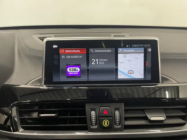 BMW X1 xDrive25e SportLine 2021 Hybride Benzine 26