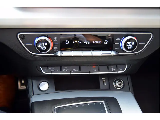 Audi Q5 45 TFSI quattro S edition 2019 Benzine 49