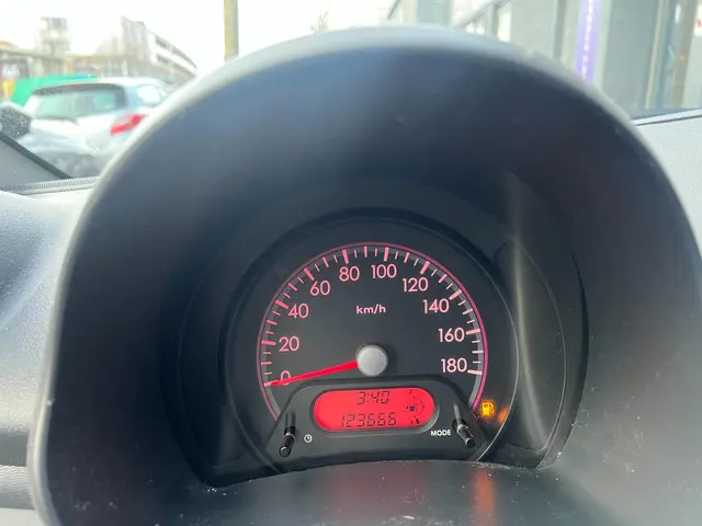 Nissan Pixo 1.0 Acenta 5 deurs 2013 Benzine 7