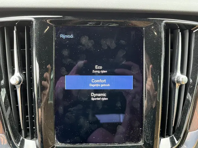 Volvo V60 2.0 B4 Inscription 2020 Benzine 45