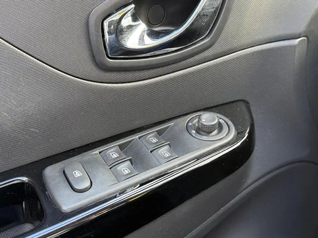 Renault Captur 0.9 TCe Dynamique 2015 Benzine 17