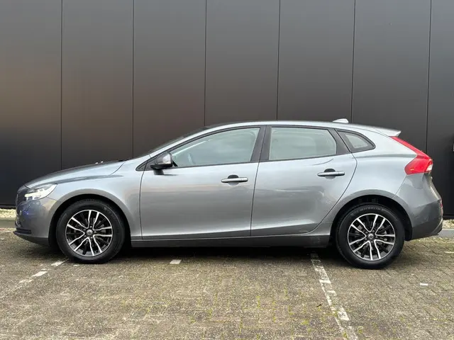 Volvo V40 2.0 D2 Nordic+ 2017 Diesel 4