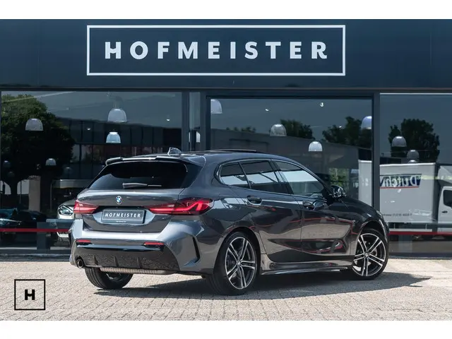 BMW 1 Serie 118i M-Sport | Pano | Leer 2021 Benzine 10