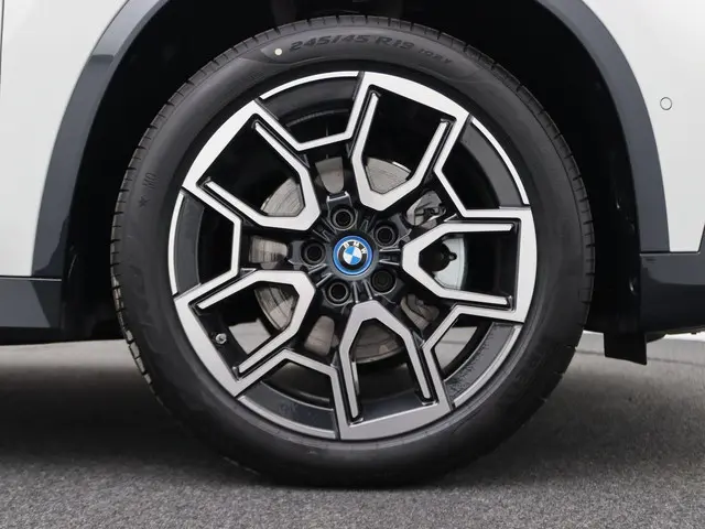 BMW iX1 eDrive20 2025 Elektrisch 25