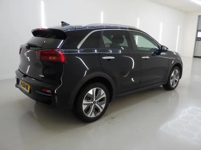 Kia e-Niro EXECUTIVELINE 64 KWH 2020 Elektrisch 3