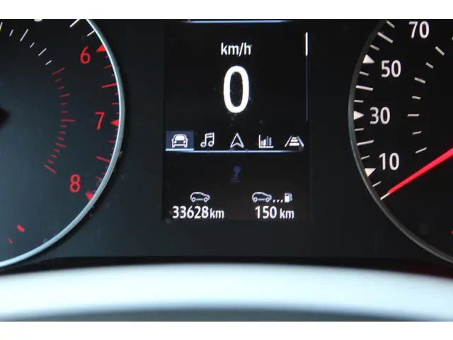 Renault Clio 1.0 TCe 90 Evolution 2023 Benzine 24