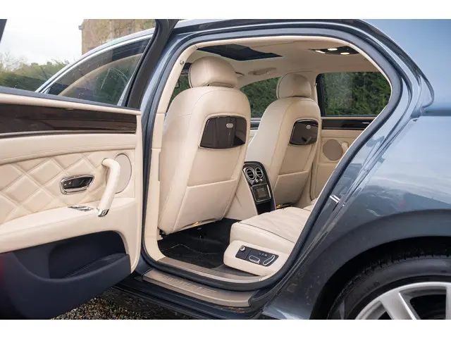 Bentley Flying Spur 4.0 V8 2016 Benzine 8
