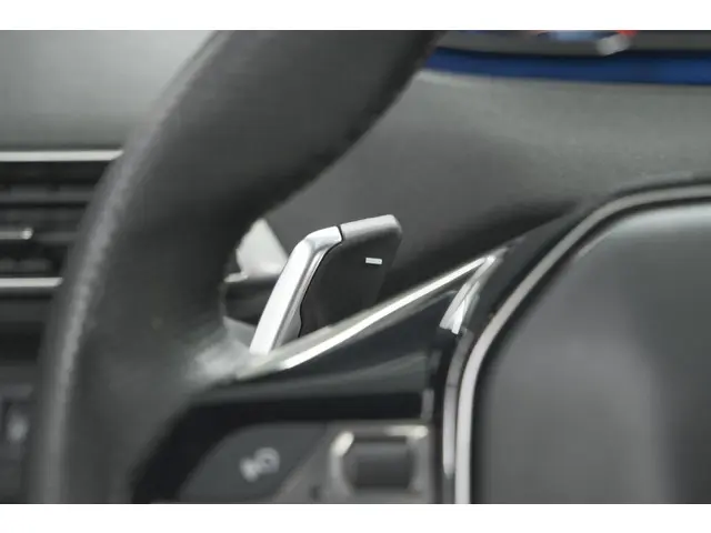 Peugeot 5008 PureTech 130 EAT8 GT-Line 2020 Benzine 34