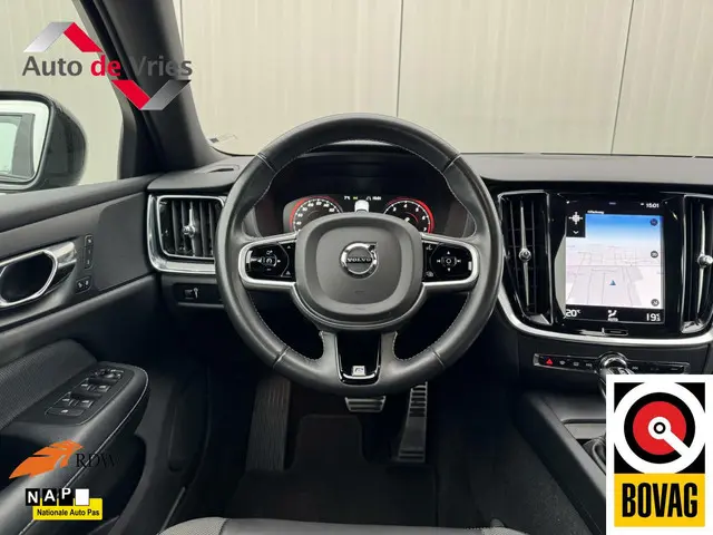 Volvo S60 2.0 T4 R-Design|NL-Auto|Leder|LED|Navi 2019 Benzine 2