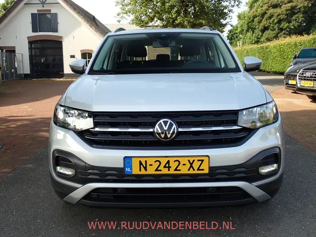 Volkswagen T-Cross 2