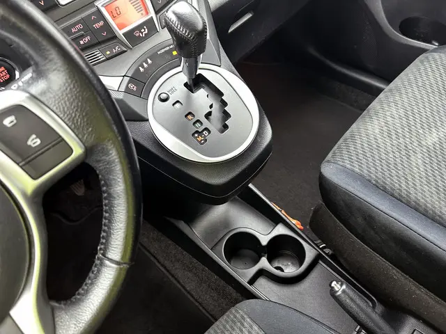 Toyota Verso-S 1.3 VVT-i Dynamic 2012 Benzine 9
