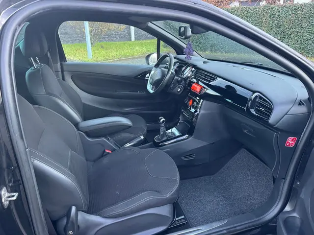 Citroën DS3 1.2 VTi So Chic 2013 Benzine 4