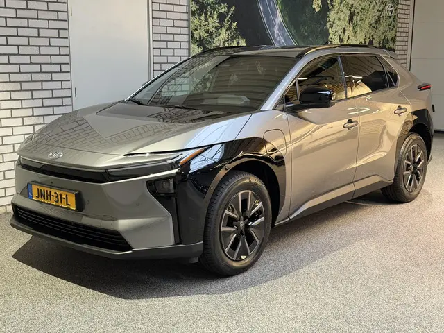 Toyota bZ4X Executive 73 kWh automaat 2025 Elektrisch 2