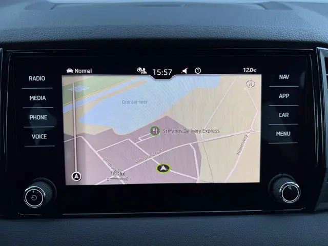 Škoda Karoq 1.5 TSI ACT Sportline Business 2021 Benzine 21