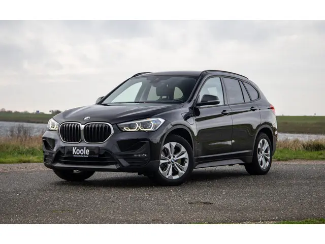 BMW X1 xDrive25e Executive 2021 Hybride Benzine 2