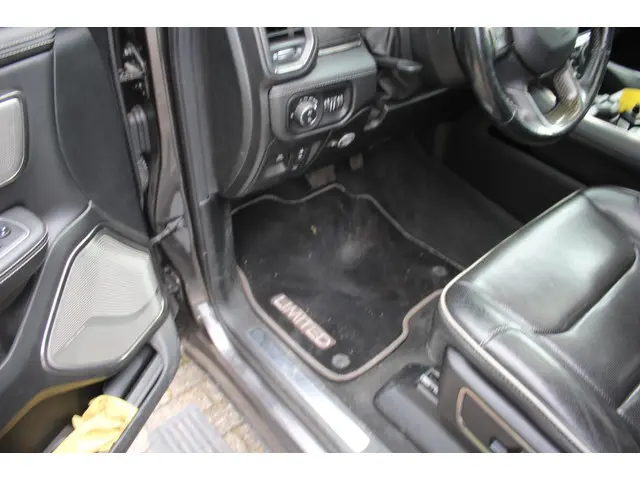 Dodge Ram 1500 5.7 V8 4x4 Crew Cab Limited 2021 LPG/Gas 14