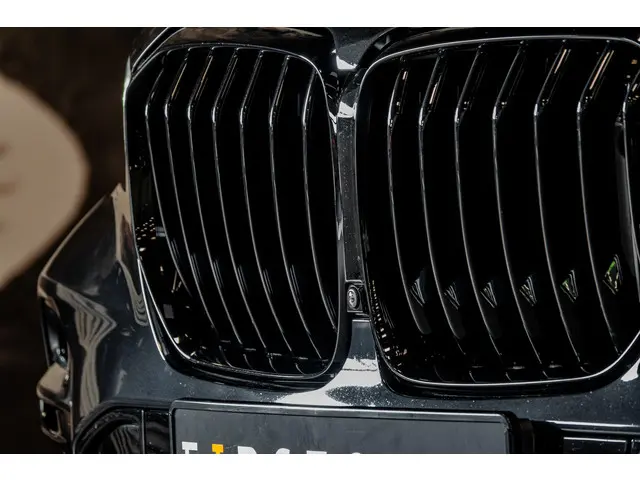 BMW X5 xDrive45e High Executive 2022 Hybride Benzine 12