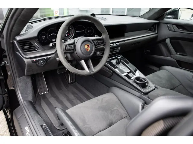 Porsche 911 3.0 Carrera GTS 2022 Benzine 11