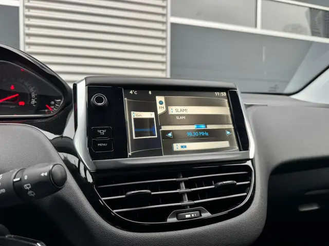 Peugeot 208 1.2 VTi Envy 2014 Benzine 27