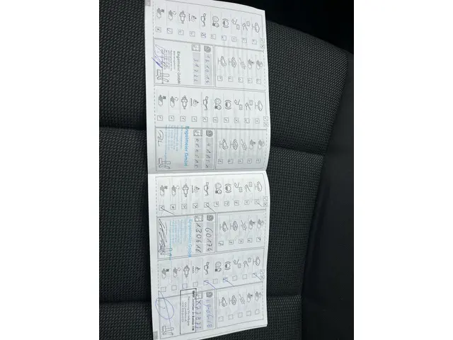 BMW 5 Serie Touring 520i Executive 2013 Benzine 21