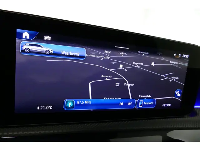 Mercedes-Benz A-Klasse 200 AMG Line 2023 Benzine 10
