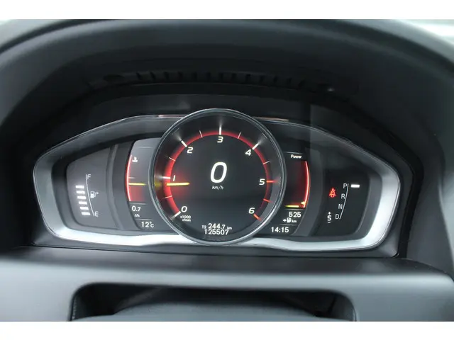 Volvo XC60 2.0 D4 FWD Polar+ 2016 Diesel 25