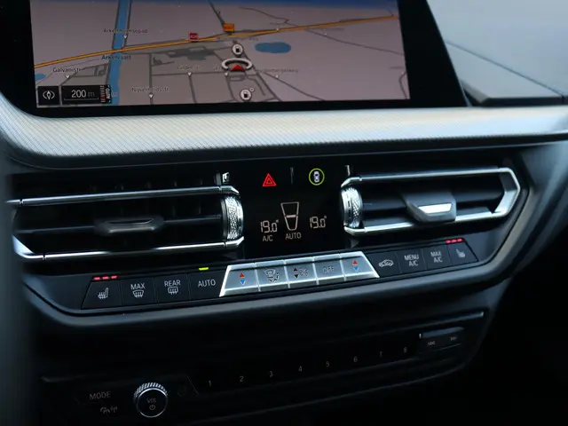 BMW 1 Serie 118i 2022 Benzine 15