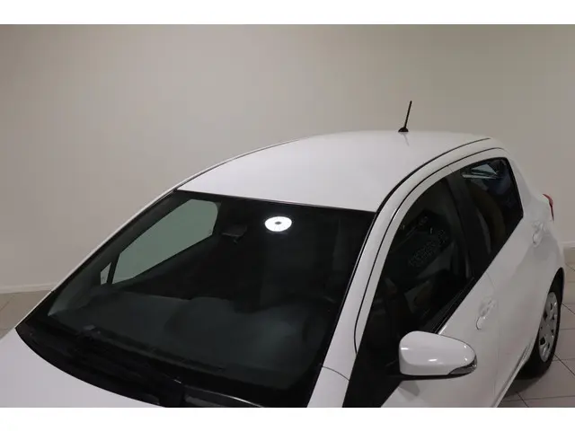 Toyota Yaris 1.0 VVT-i Comfort, 2017 Benzine 9