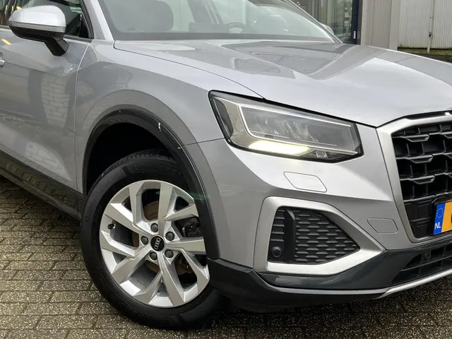 Audi Q2 30 TFSI Business Edition 2021 Benzine 37
