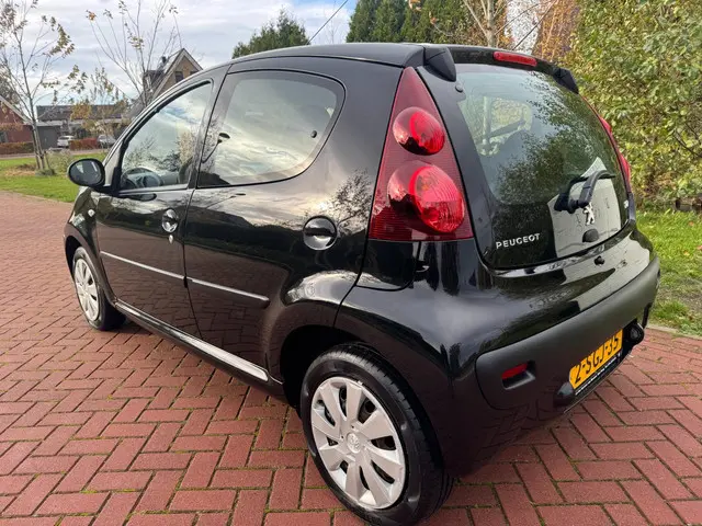 Peugeot 107 1.0 Active 93.000 KM AIRCO 2013 Benzine 4