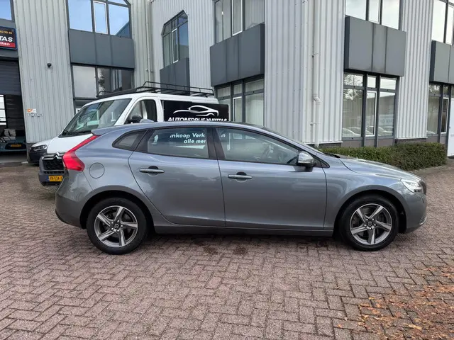 Volvo V40 1.5 T2 R-Design AUTOMAAT!! 2016 Benzine 5