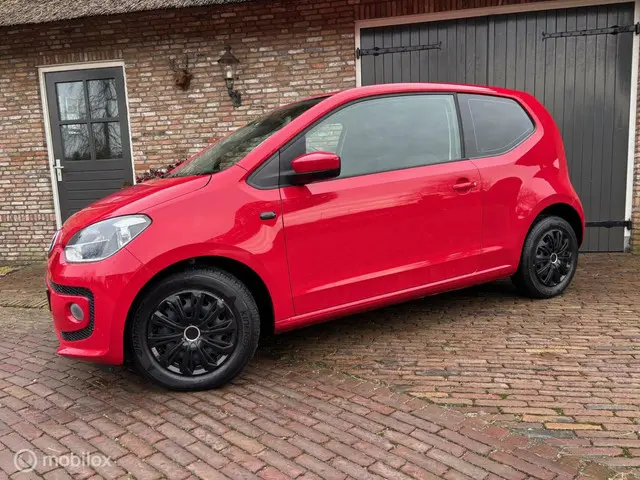 Volkswagen up! | Parkeer sensor | Airco | Mistlamp 2013 Benzine 9