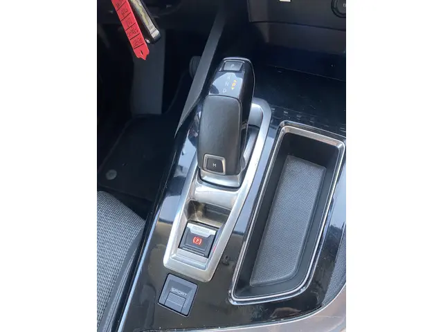 Peugeot 5008 1.2 PureTech Allure 2018 Benzine 9