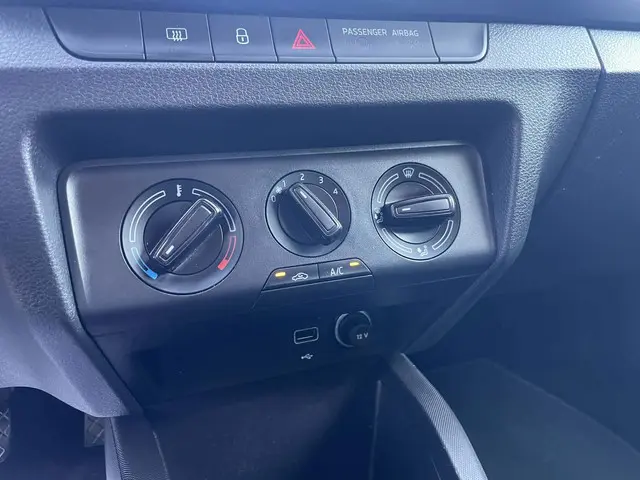 Škoda Fabia Combi 1.0 TSI Business Edition 2021 Benzine 11