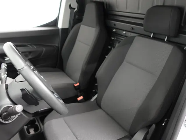 Opel Combo 130pk L1 2023 Diesel 24