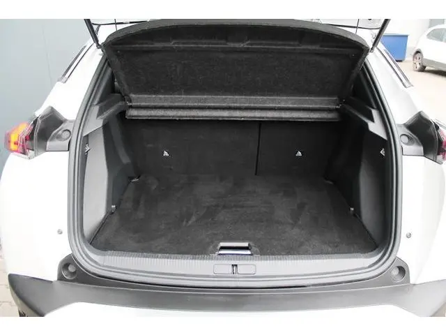 Peugeot 2008 1.2 PureTech GT-Line 2020 Benzine 26