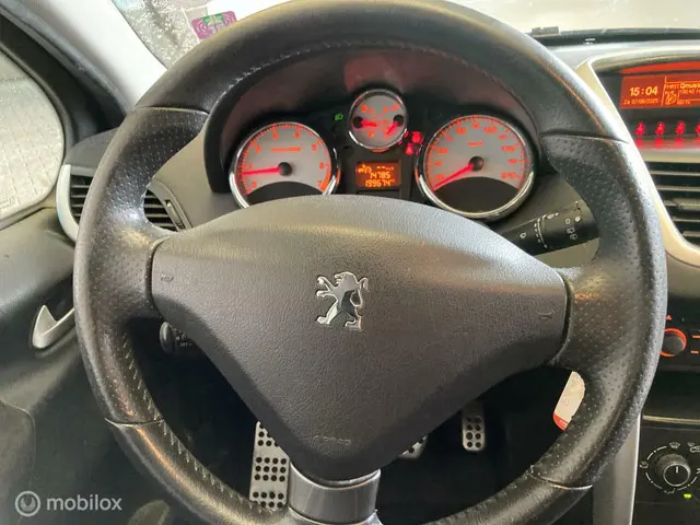 Peugeot 207 SW 1.4 VTi Access// APK // TREKHAAK // 2012 Benzine 9