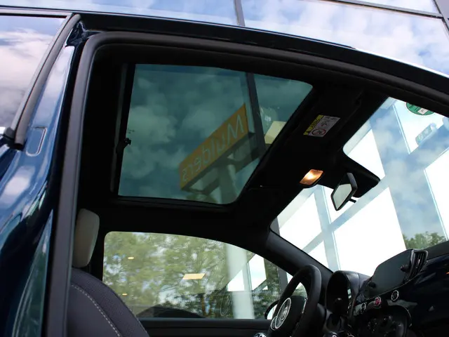 Fiat 500 1.0 Hybrid Dolcevita 2022 Benzine 9