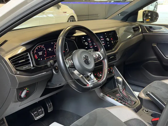 Volkswagen Polo 2.0 TSI GTI|PANO|BOMVOL! 2019 Benzine 9