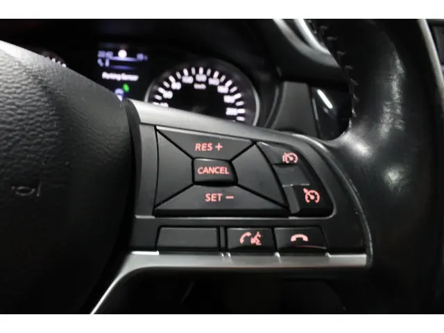 Nissan QASHQAI 1.2 Tekna + 2018 Benzine 36