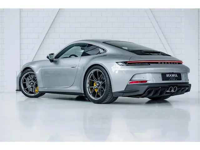 Porsche 911 4.0 GT3 Touring 2021 Benzine 3