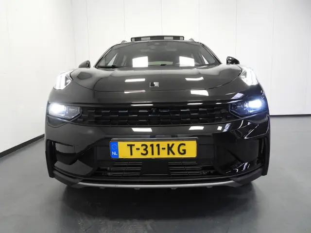 Lynk & Co 01 1.5 PHEV BlackLine 2023 Hybride Benzine 46