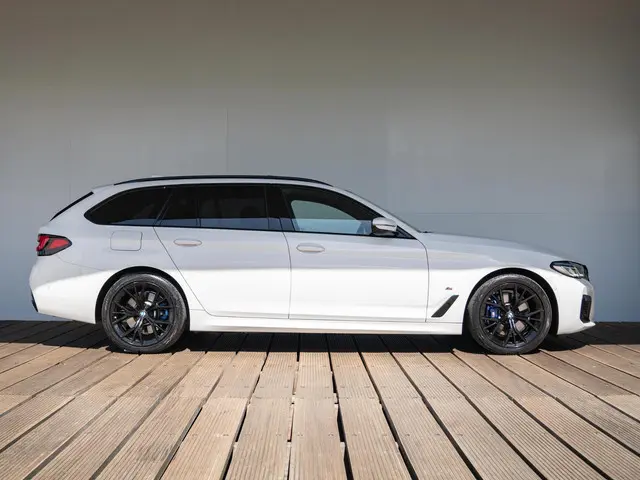 BMW 5 Serie Touring 530e xDrive 2021 Hybride Benzine 4
