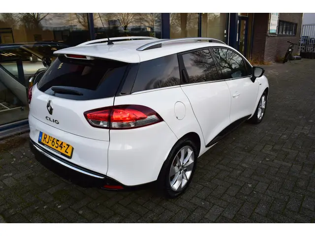 Renault Clio Estate 0.9 TCe Limited 2017 Benzine 6