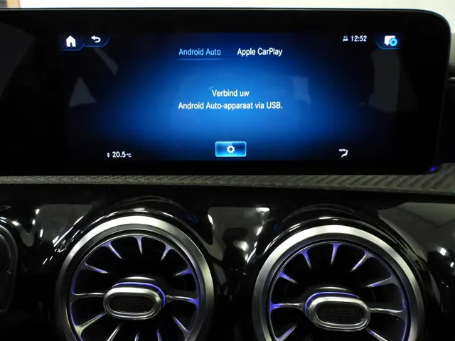 Mercedes-Benz A-Klasse A180 Premium Plus 2021 Benzine 11