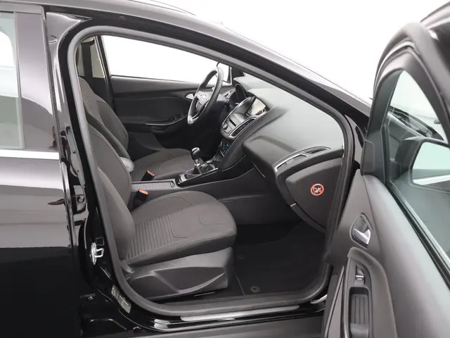 Ford Focus Wagon 1.0 125PK Titanium 2016 Benzine 21
