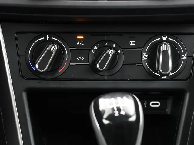 Volkswagen Polo 1.0 TSI 95pk Life 2023 Benzine 34