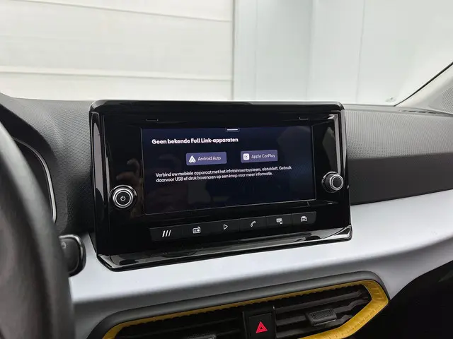 SEAT Arona 1.0 EcoTSI Style Connect 2024 Benzine 20