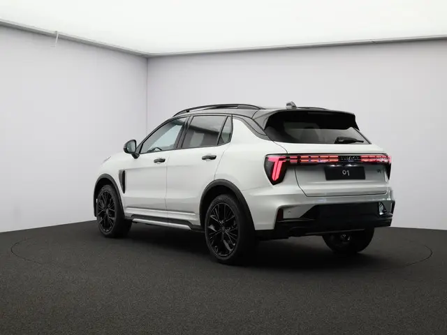Lynk & Co 01 1.5 More 2025 Hybride Benzine 39