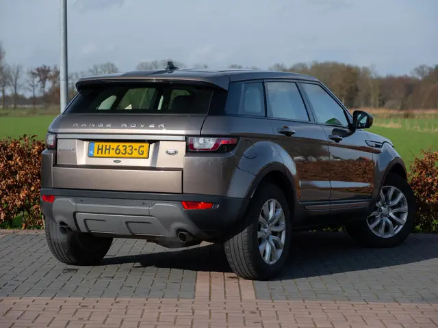 Land Rover Range Rover Evoque 2.0 Si4 HSE 2015 Benzine 4